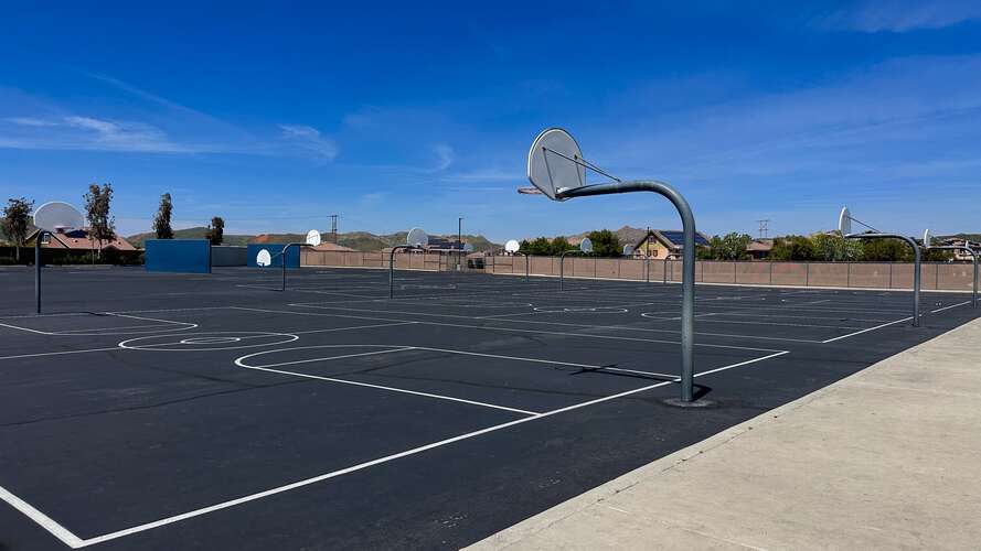 Rent Outdoor Basketball Courts in Lake Elsinore