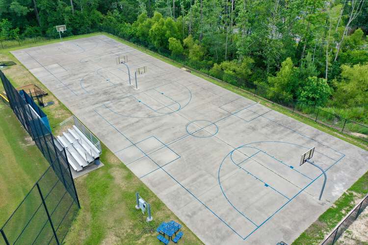 Rent Outdoor Basketball Courts in DeFuniak Springs
