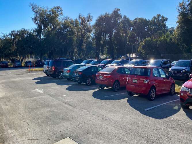 Rent Parking Lot in DeLeon Springs