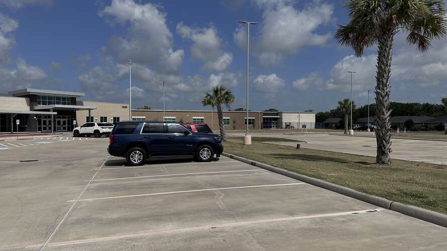 Rent a Parking Lot (Small) in Freeport TX 77541