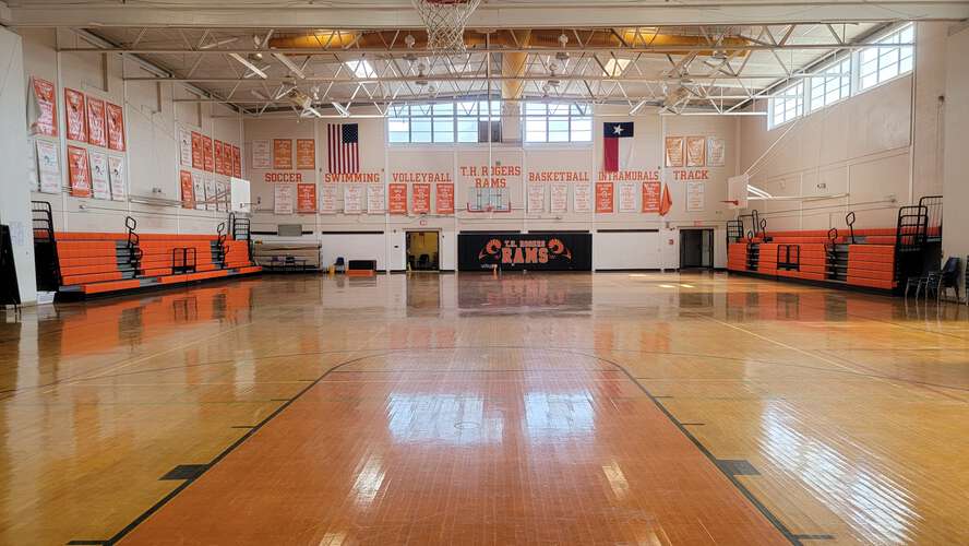 Rent a Gym (Medium) in Houston TX 77057