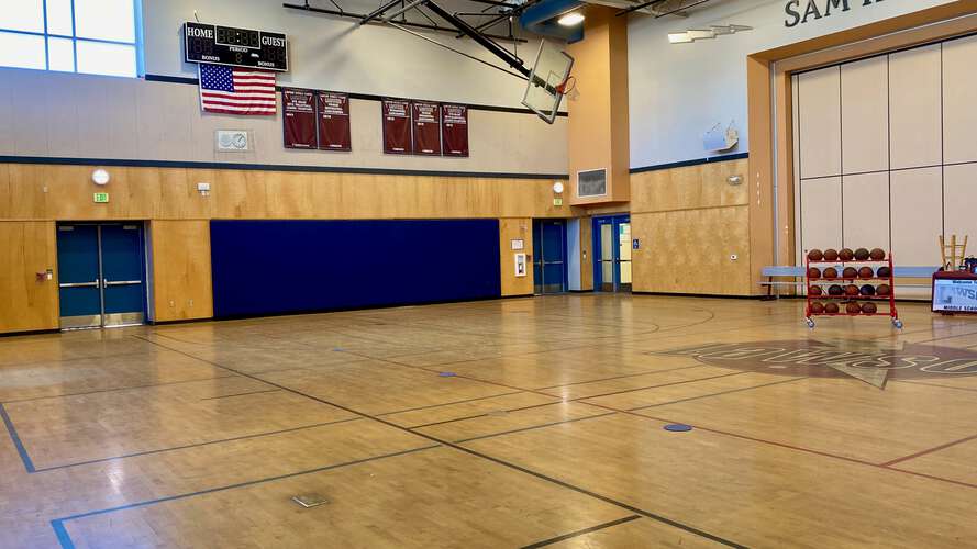 Rent a MPR (Medium) in Cupertino CA 95014