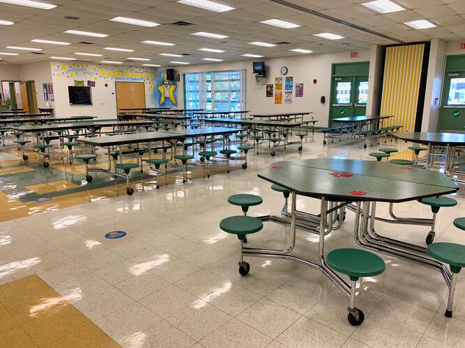 Rent Cafeteria in Tampa