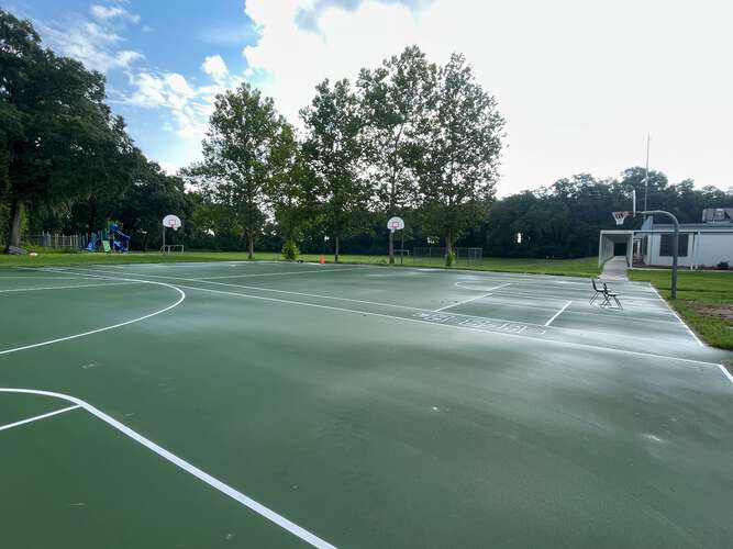 Rent a Basketball Courts (Outdoor) in Dade City FL 33525