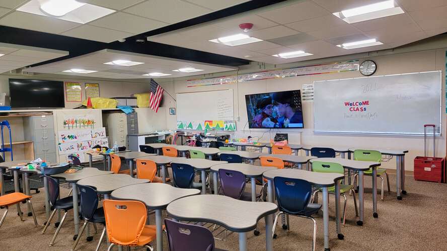 Rent Classroom Standard in Visalia