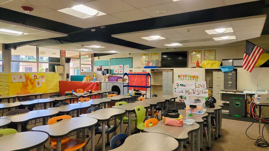 Rent Classroom Standard in Visalia