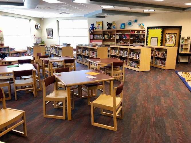 Rent Library in Blythewood