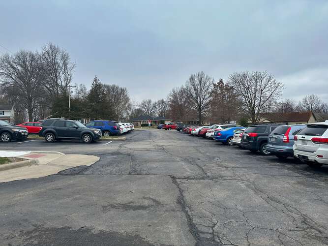 rent-a-parking-lot-small-in-liberty-mo-64068