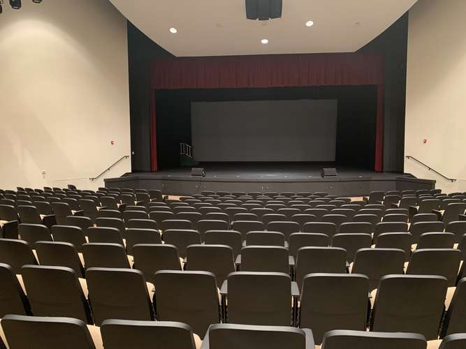 Rent a Theater (Small) in Davenport FL 33837