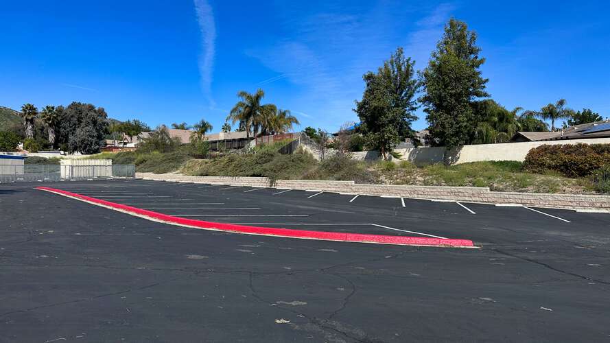 Rent Parking Lot Main in Lake Elsinore