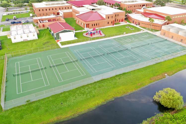 Rent a Tennis Courts in Bradenton FL 34208