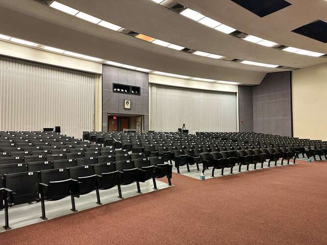 Rent a Theater in Gibsonton FL 33534