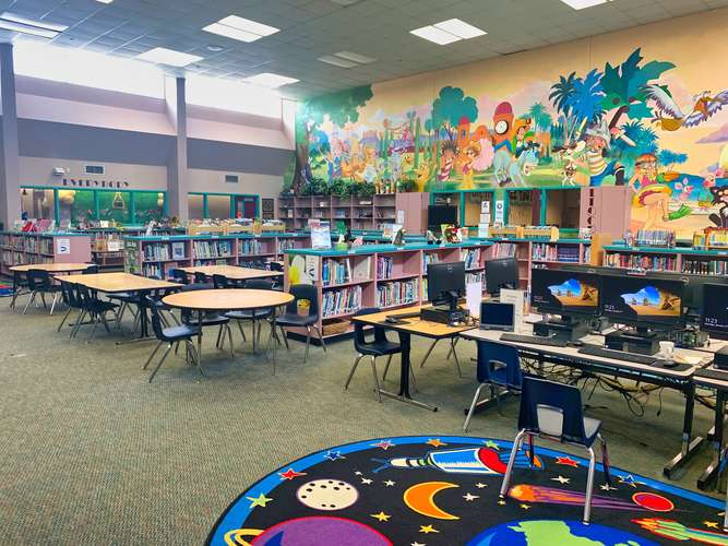 Rent a Library (Small) in Richmond TX 77469