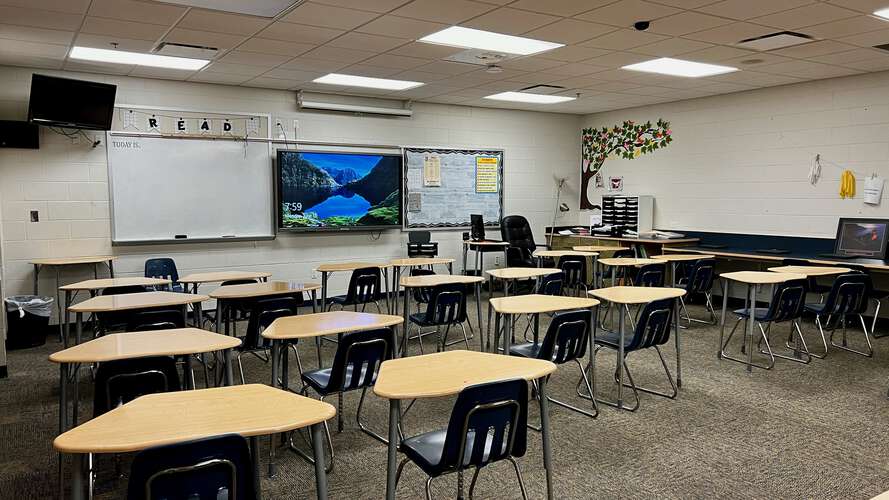 Rent a Classroom (Medium) in Paxton FL 32538