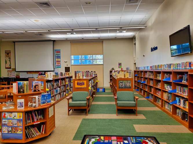 Rent a Library (Small) in Maitland FL 32751
