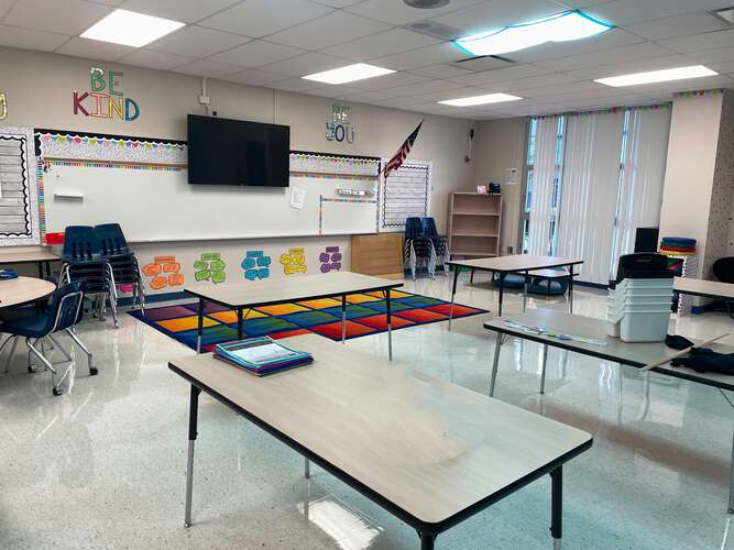 Rent Classroom Standard in Land O' Lakes