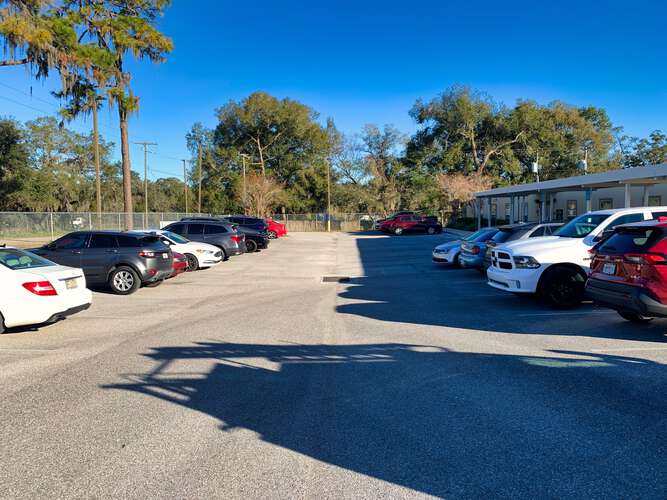 Rent a Parking Lot in Seffner FL 33584