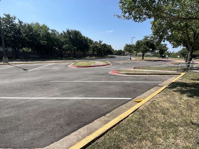 Rent Parking Lot Front Lot in Round Rock