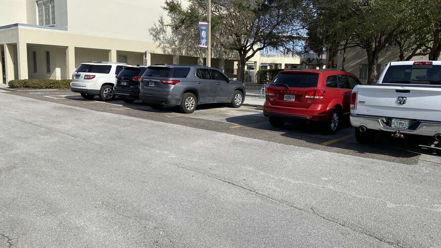 Rent a Parking Lot in Lithia FL 33547