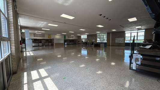 Bridgedale Elementary School Cafeteria in Metairie 2