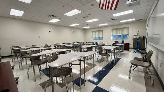 Douglas Anderson School of the Arts Classroom Standard (3hr min) in Jacksonville 2
