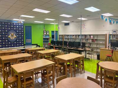Johnnie M Parris Colonial Drive Elementary School Library in Miami 3