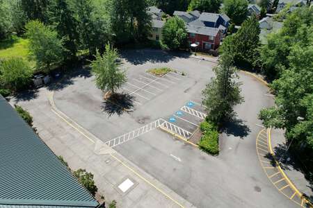 Albert Einstein Elementary School Parking Lot in Redmond