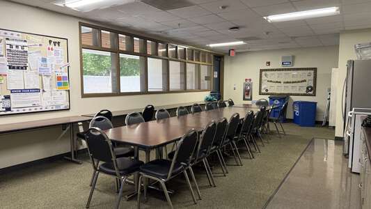 Alderwood Elementary School Staff Lounge in Irvine
