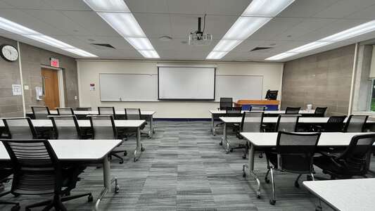 Menlo College Brawner Room 120 - 446 - Classroom in Atherton