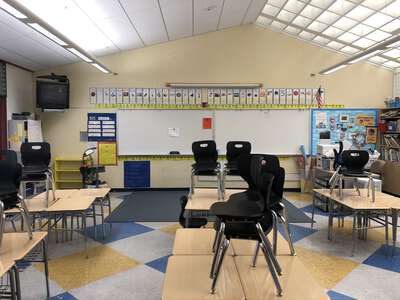 Mira Vista Elementary School Classroom Standard in Richmond