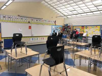 Mira Vista Elementary School Classroom Standard in Richmond