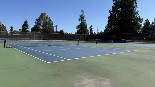 Federal Way High School Tennis Courts in Federal Way