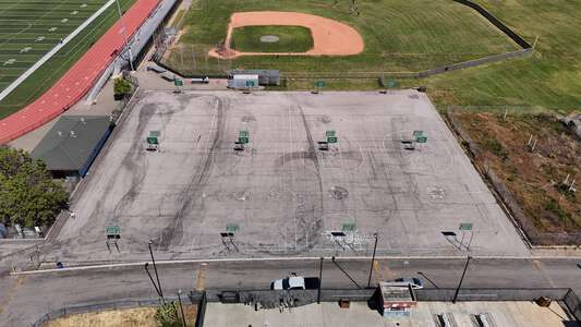 Oak Grove High School Basketball Courts (Outdoor) in San Jose 1