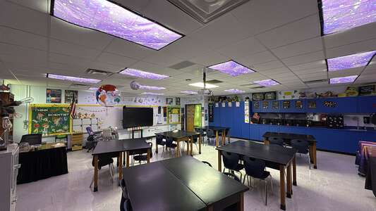 Fox Chapel Middle School Classroom Standard in Spring Hill 3