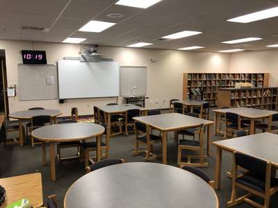 Samoset Elementary School Library in Bradenton