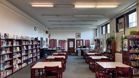 Hawthorne Scholastic Academy Library in Chicago