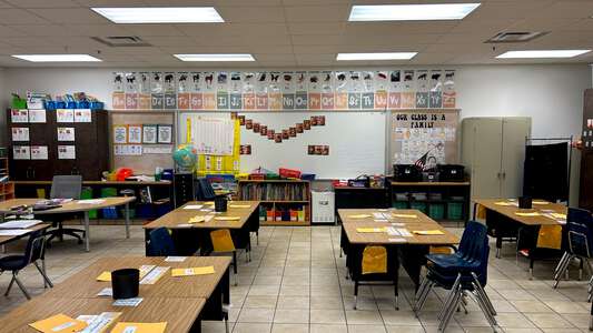 Windsor Oaks Elementary School Classroom Standard in Virginia Beach