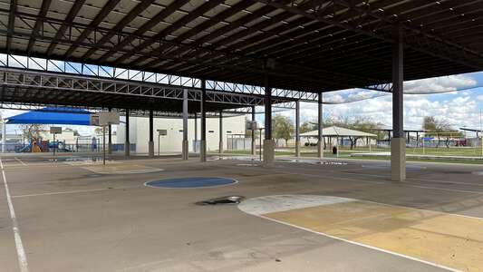 Bethune Elementary School Outdoor Basketball Courts in Phoenix 4