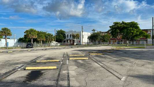 Jesse J Mccrary Jr Elementary School Parking Lot - Main in Miami