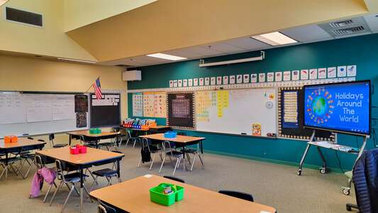 Manzano Mesa Elementary School Classroom Standard in Albuquerque