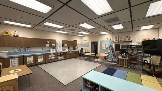 California Ave Elementary School Classroom Standard in Vista 2
