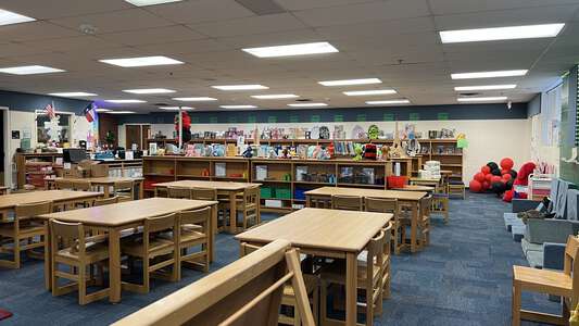 Greenbriar Elementary School Library in Fort Worth