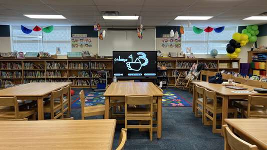 Greenbriar Elementary School Library in Fort Worth