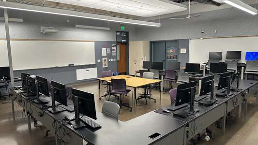 Piedmont High  Room ST-127 - Computer Lab in Piedmont