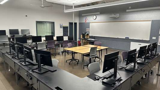 Piedmont High  Room ST-127 - Computer Lab in Piedmont