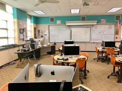 Coronado Middle School Room 121 - MAC Lab in Coronado 2