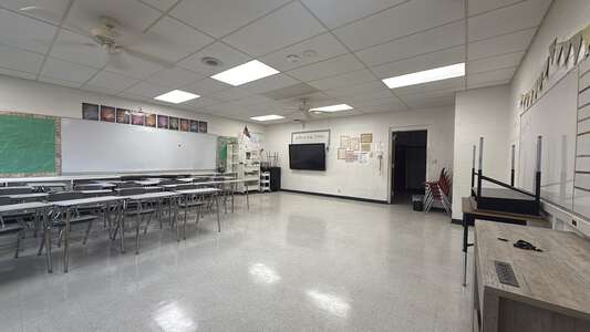 Carl Albert Middle School Classroom Standard in Midwest City 3