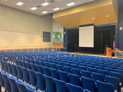 Celestino Mauricio Soto Jr. Elementary School Auditorium in Dallas 3