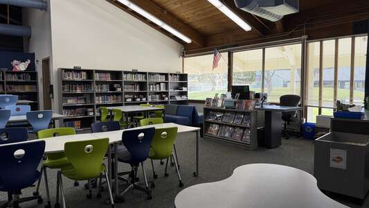 Culverdale Elementary School Library in Irvine