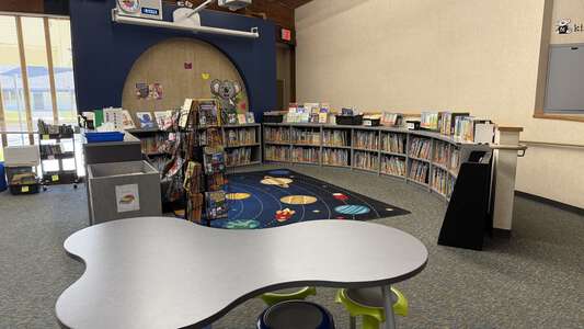 Culverdale Elementary School Library in Irvine